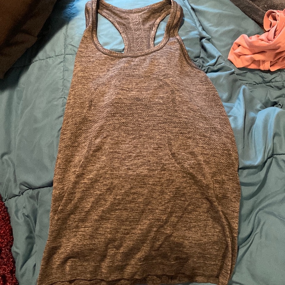 Lululemon Swift tank